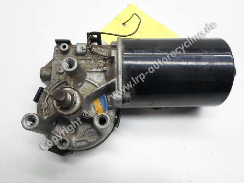 VW Passat original Wischermotor vorn 0390241175 BJ1999